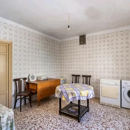 Casa La Esquinita * Padul